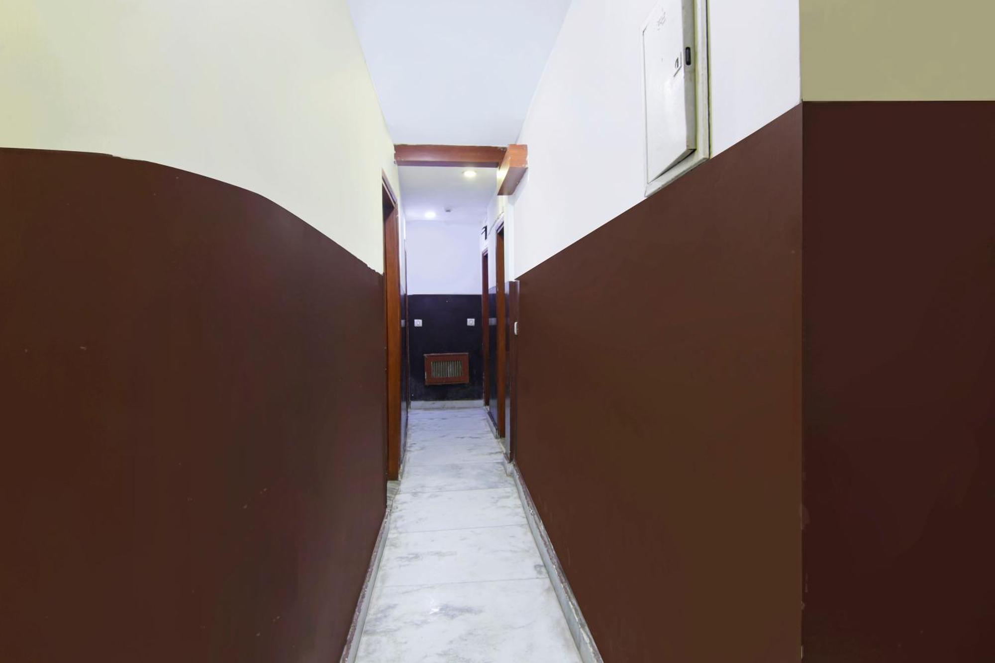 O Pink Palace 3* New Delhi