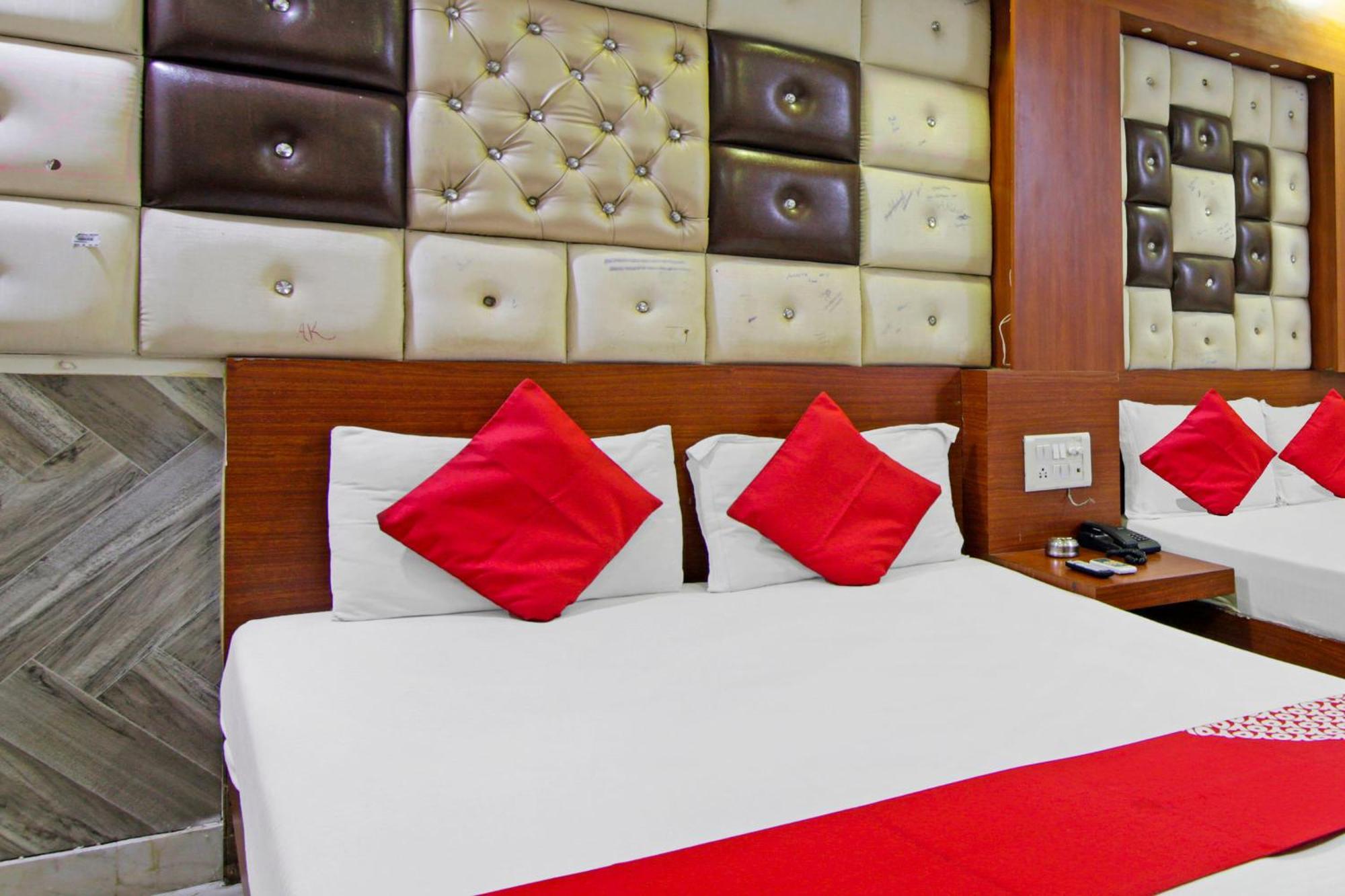 Hotel O Pink Palace 3*