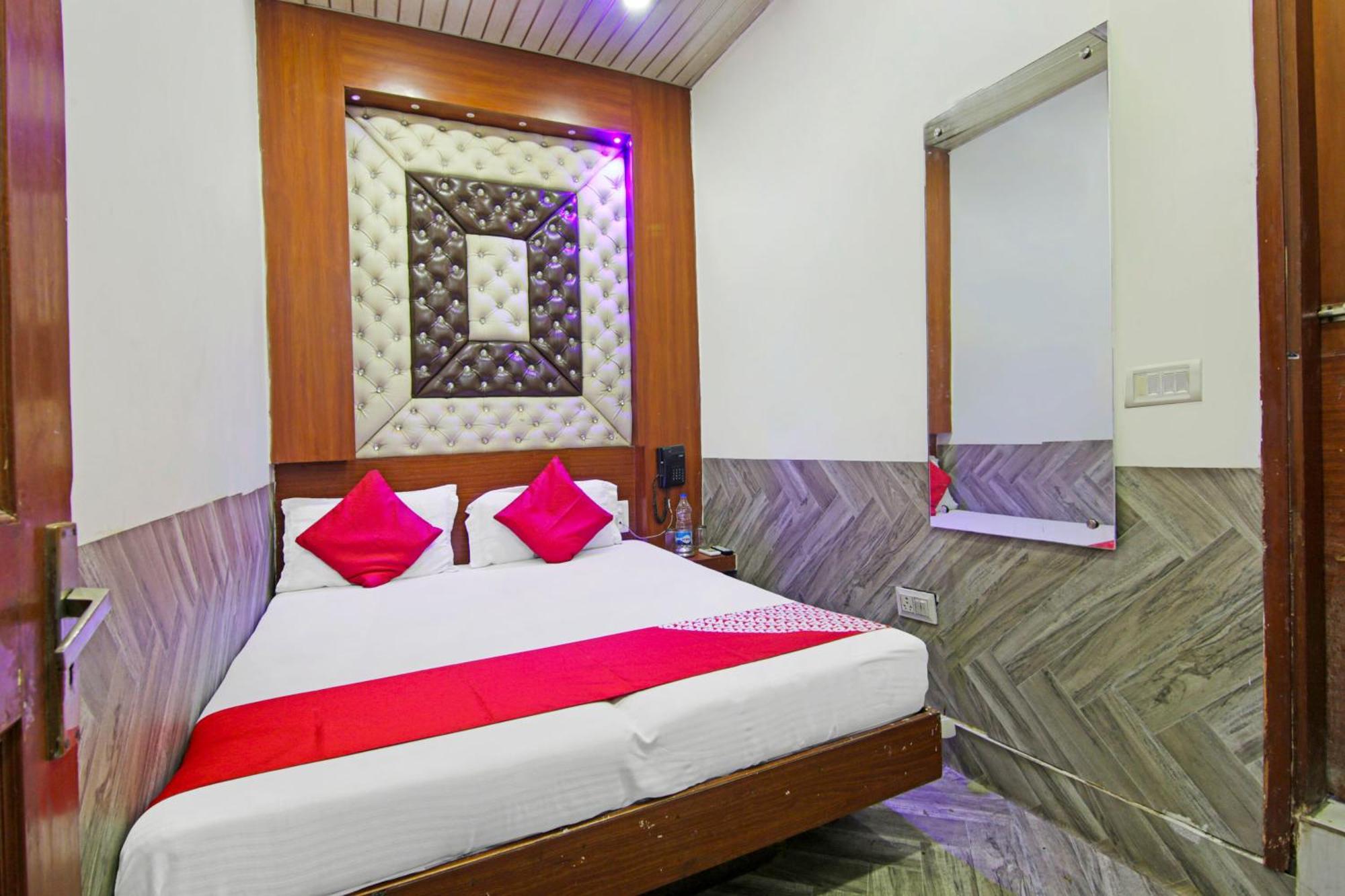 Hotel O Pink Palace
