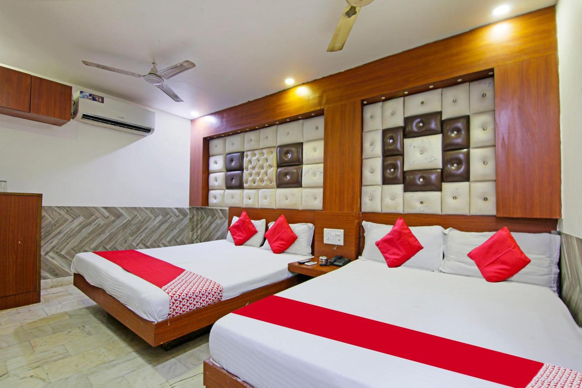 O Pink Palace 3*
